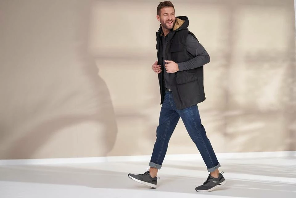 Man's World Outdoorjacke »2-in-1 Outdoorjacke« zur Weste umfunktionierbar 3 Man's World Outdoorjacke »2-in-1 Outdoorjacke« zur Weste umfunktionierbar – Bild 3